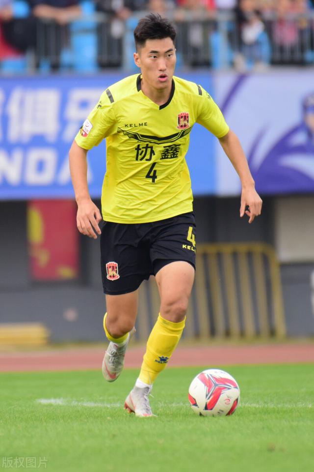 竞技宝电竞-关于河床训练开放日，官宣日临场应变引观众欢呼，国王杯在即，球队文化被再次提及的信息