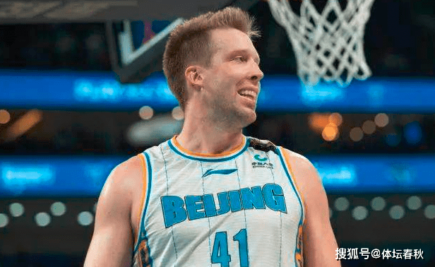  电竞赛场再起风云：三湘赤兔队失利荆楚火箭队，赛场气氛火爆外援联手发威