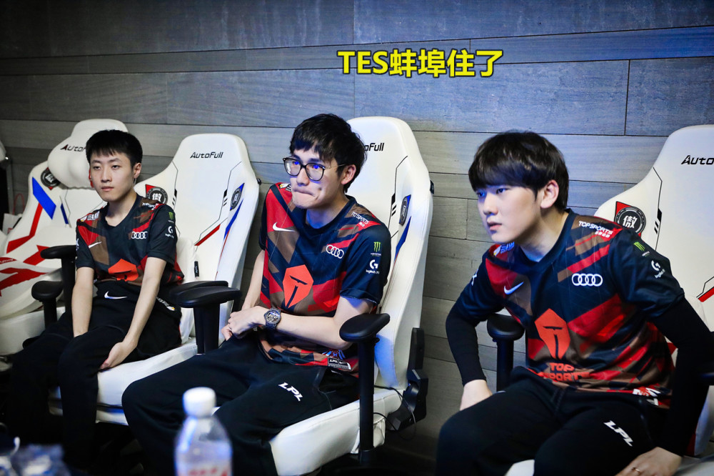 JJB-包含莱万多夫斯基爆冷击败塞尔维亚队，赛事规则更新引爆全场！的词条