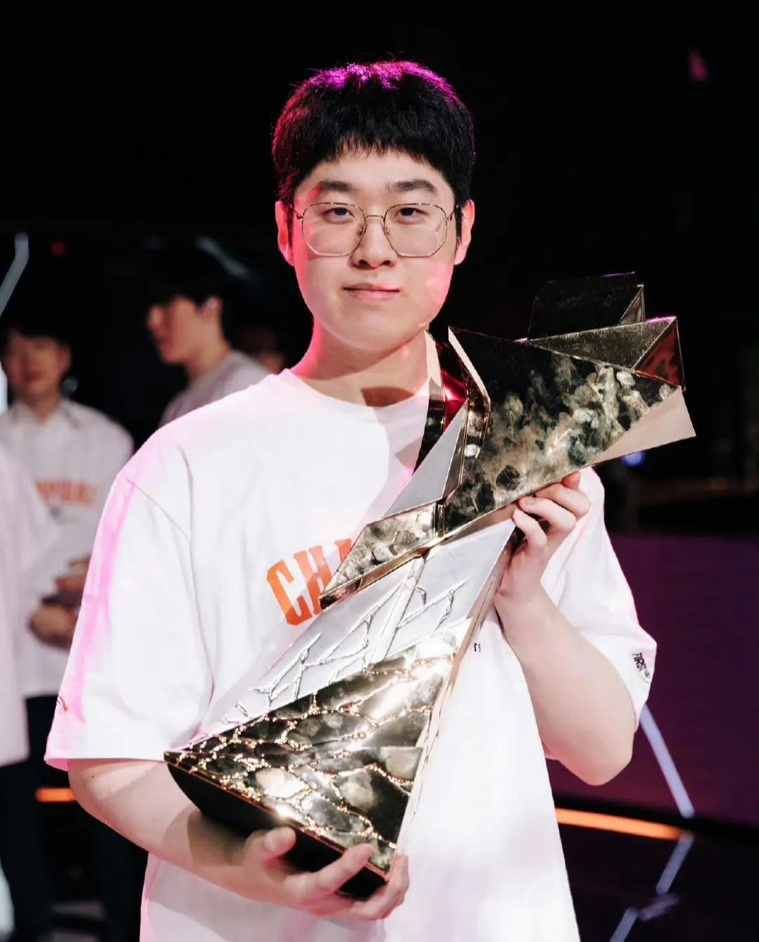 JJB-包含Faker新星出色防守表现惊艳，中国队未来可期！的词条