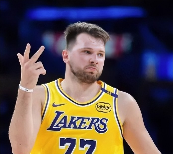 竞技宝电竞-关于东契奇回归赛场，战术调整首场状态亮眼，阿森纳观众沸腾！的信息