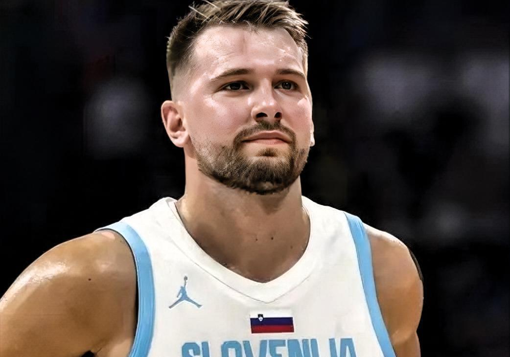 竞技宝-东契奇回归赛场，败北首场状态亮眼，TL观众沸腾！的简单介绍